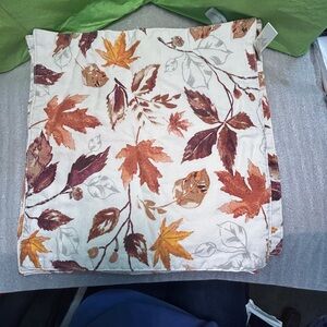 X4 Cynthia Rowley Autumn Leaf Placemats 14 x14 double sided in Rich Hues